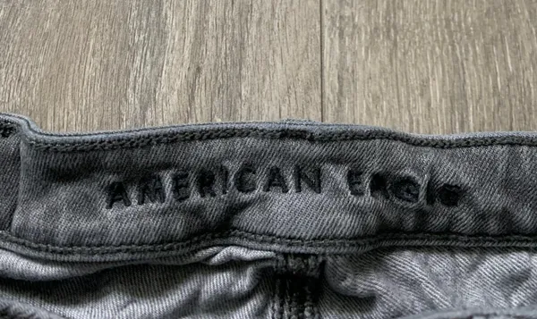 American Eagle mom jeans style Jeans - Image 2