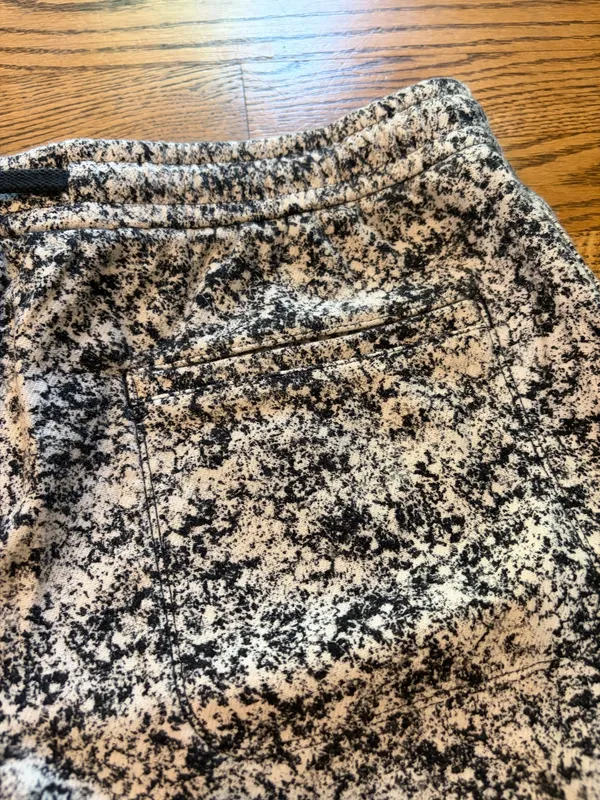 Athleta Farallon Shorts Black White - Image 7