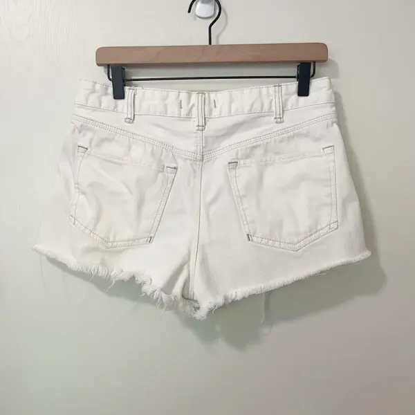 FREE PEOPLE Logan‎ Denim Shorts in Optic White size 29 - Image 3