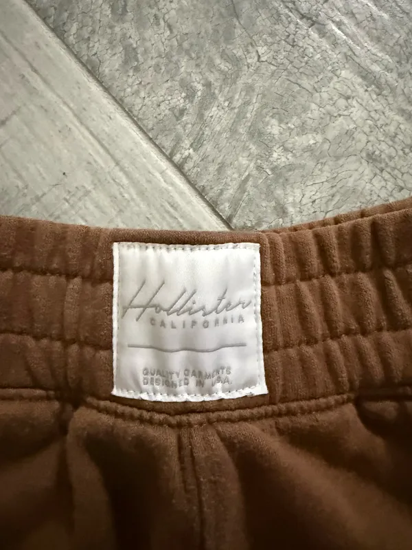 Hollister Brown Shorts High-Waisted - Image 2
