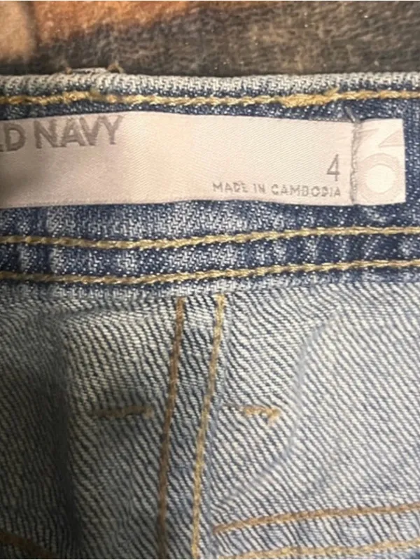 Old Navy Denim Mini Skirt Size 4 (689) - Image 3
