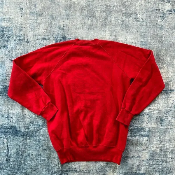 Bassett Walker Red Vintage Christmas Tree Sweatshirt Medium - Image 2