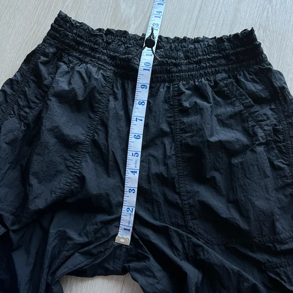 Old Navy Quick Dry Nylon Pants Womens Small Black Drawstring Waist - Image 6