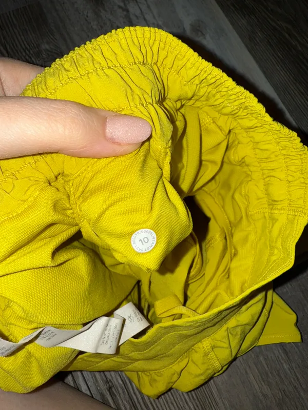 Lululemon Hotty Hot Shorts 4” - Image 4