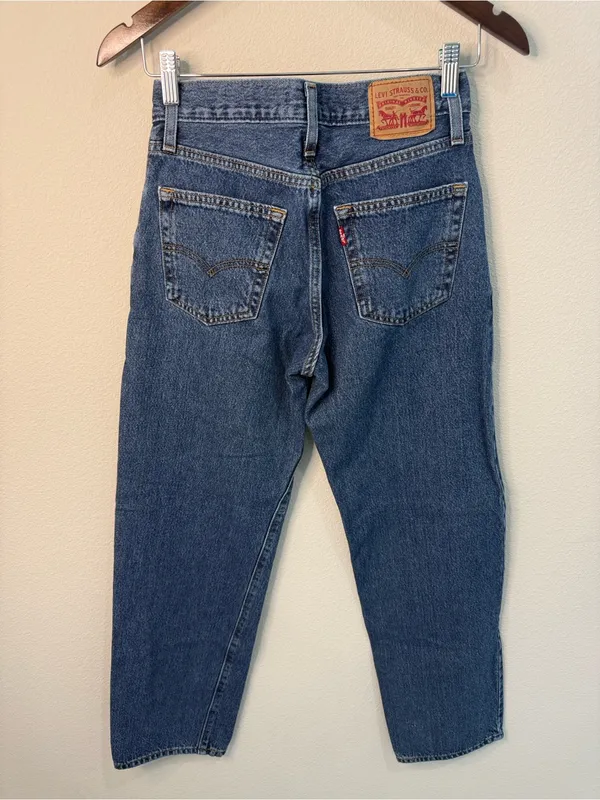 Levis 94 Baggy Med Wash Jeans 31" Inseam Size 24 - Image 3