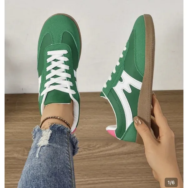 NWOT Retro Green & White Lace Up Low Top Sneakers Pink Accent Gum Sole 41/10 - Image 2