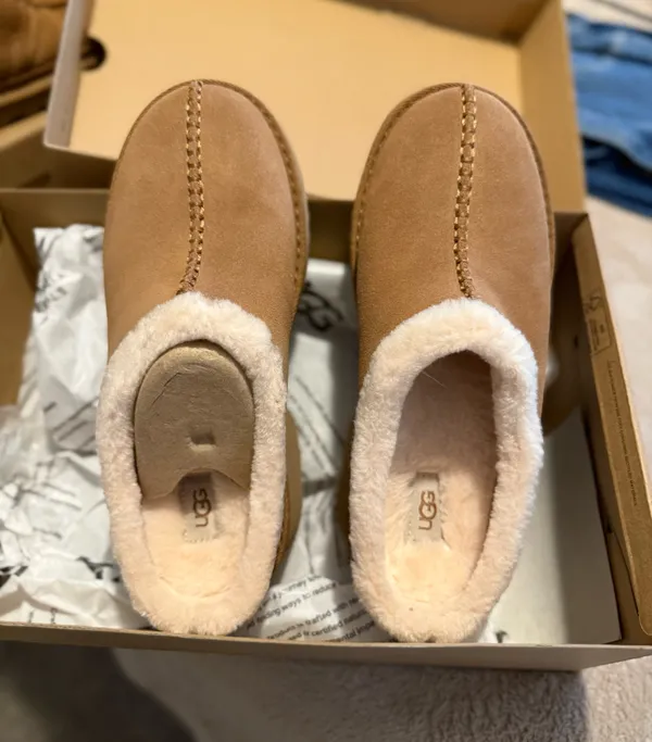 Women’s UGG Clogs Slip-On Platform - Image 5