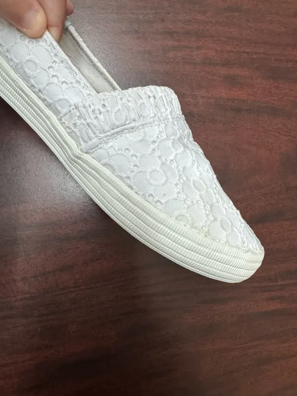 Rocket Dog White Slip On Shoes Size 9 - Image 3