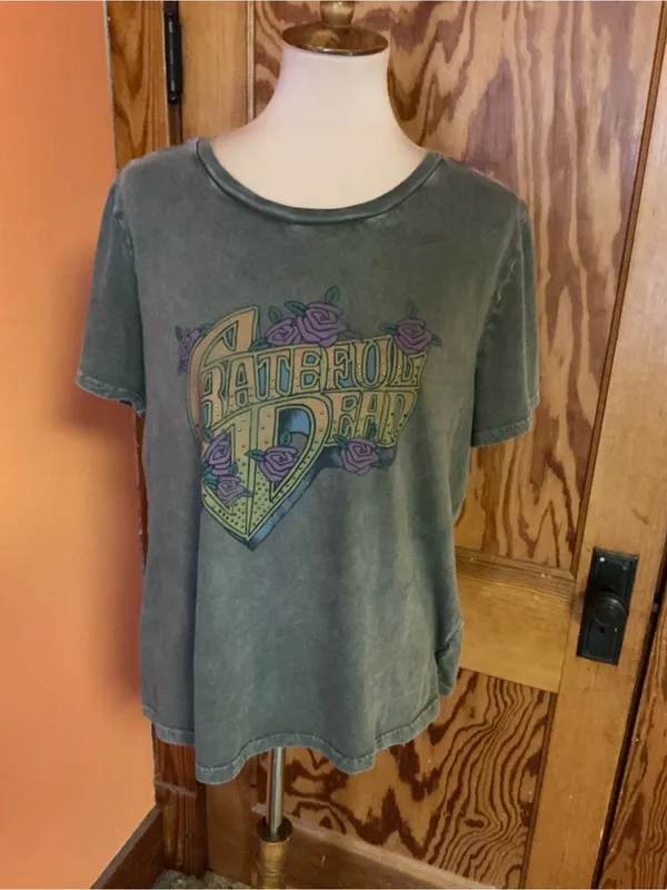 Lucky Brand Grateful Dead Studded Graphic Tee Women’s Large Band Shirt - Image 9