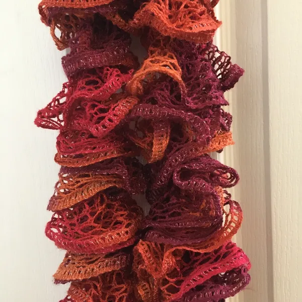 FINAL MARKDOWN Ladies crocheted boa - Image 3