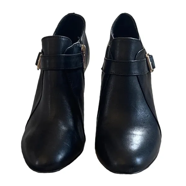 Vince Camuto Black Leather Buckle Ankle Booties Stiletto 8.5 Mob Wife Shooties - Image 5