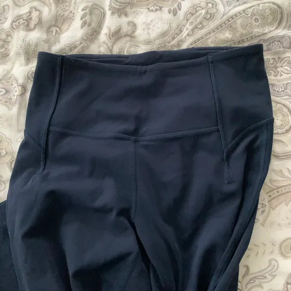 Lululemon Groove Pants Split Hem True Navy Size 6 - Image 3