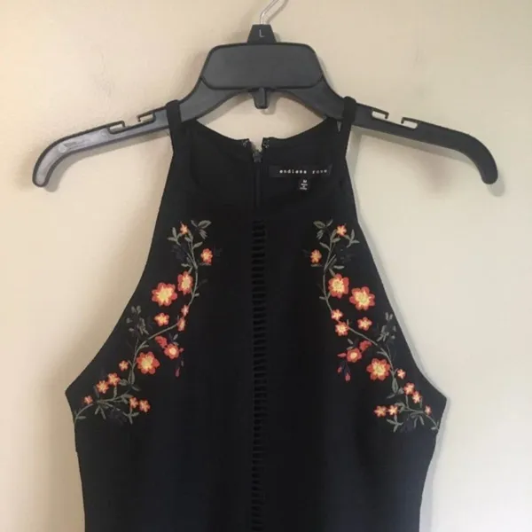 Endless Rose medium black dress‎ - Image 5