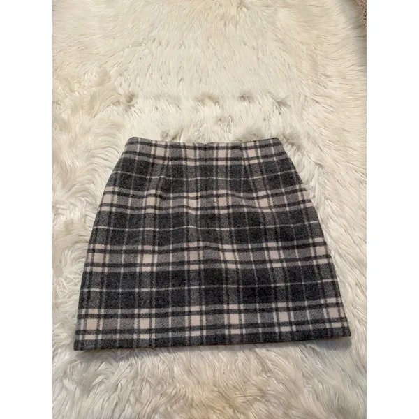 Uniqlo Womens Sz 4 Plaid Mini Skirt in Gray and Cream Fully Lined Pockets Zipper - Image 5