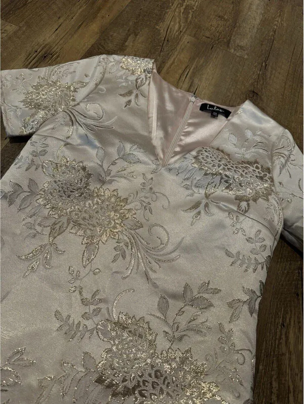 Lulus Jacquard Shift Dress Go with the Glow Metallic Champagne Floral Size XS - Image 4