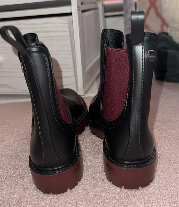 Boots Black Size 7.5 - Image 3