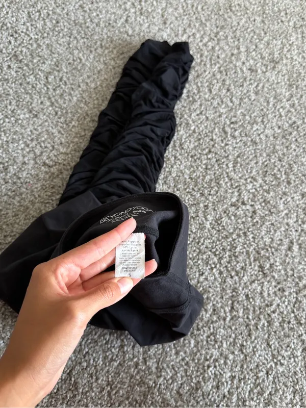 Beyond Yoga Black High-Rise Ruched Leggings Leg Warmer Ballet - Image 4
