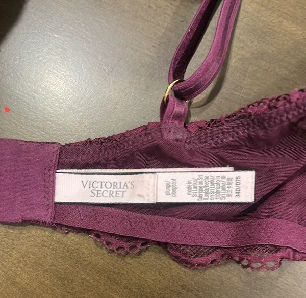 Victoria's Secret Lace Bra - Image 4