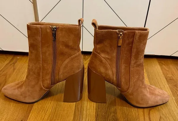 Vince Camuto Womens 8 VC Envernia Brown Suede Leather Chunky Round Toe Booties - Image 3
