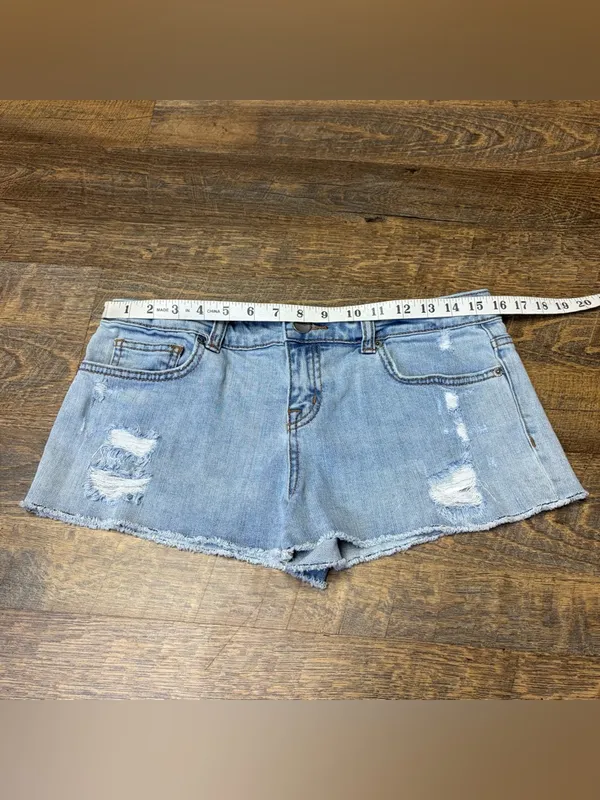 Victorias Secret Low Rise Boyfriend Denim Jean Shorts Womens 6 Blue Cutoffs Mini - Image 2