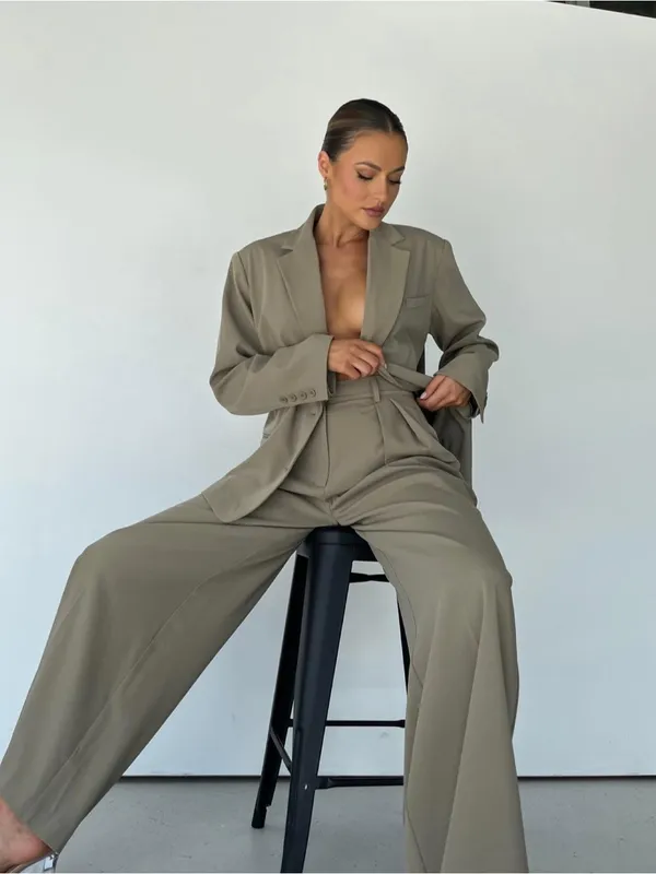 Meshki Jemima Wide Leg Pleated Trouser Pants in Olive Green Office Career - Image 10