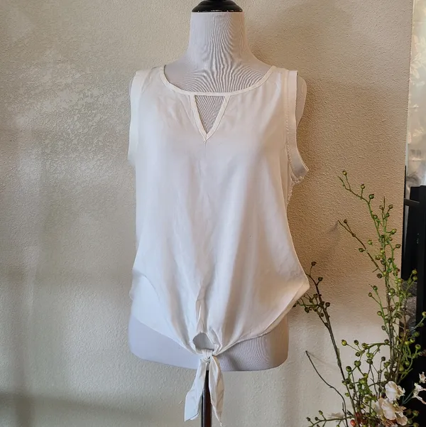 Solitaire White Lace Tank Top Medium - Image 3