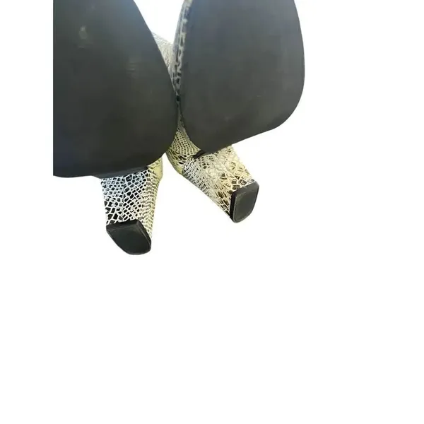 Diba True Snakeskin Ankle Booties Size 7 - Image 6