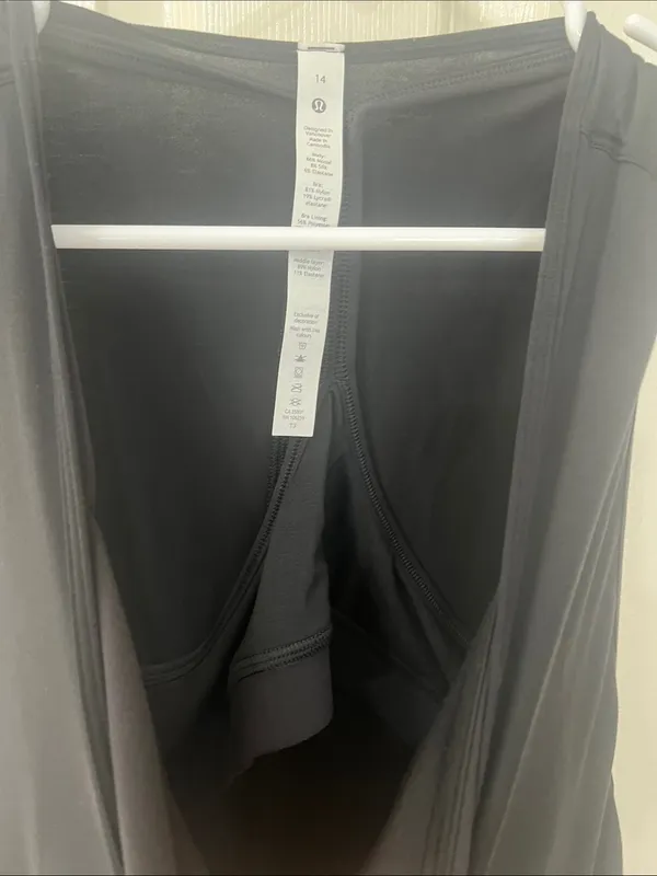 Get Low Tank with Hidden Flow Y Bra inside - Image 2