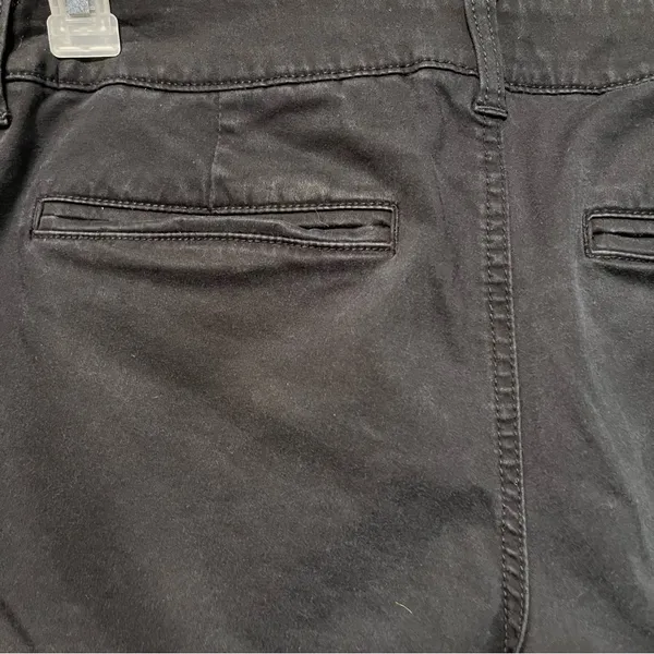 American Eagle Women's Black Shorts - Image 8