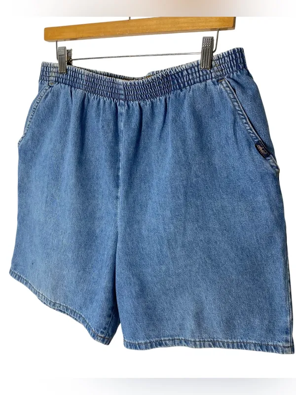 VINTAGE WRANGLER Mom Jean Shorts - Image 2