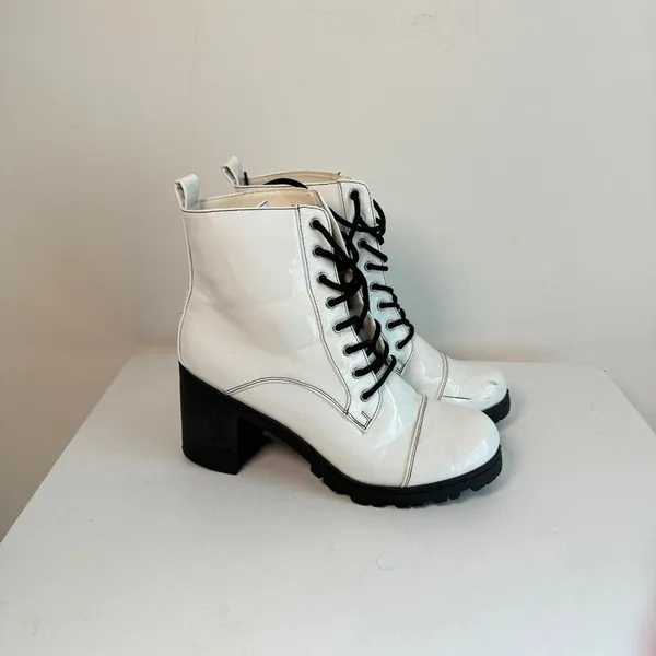 Qupid- White Heeled Combat Boots - Image 2