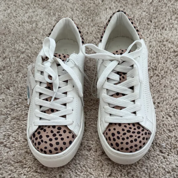 Universal Thread White and Tan Dot Sneakers - Image 2