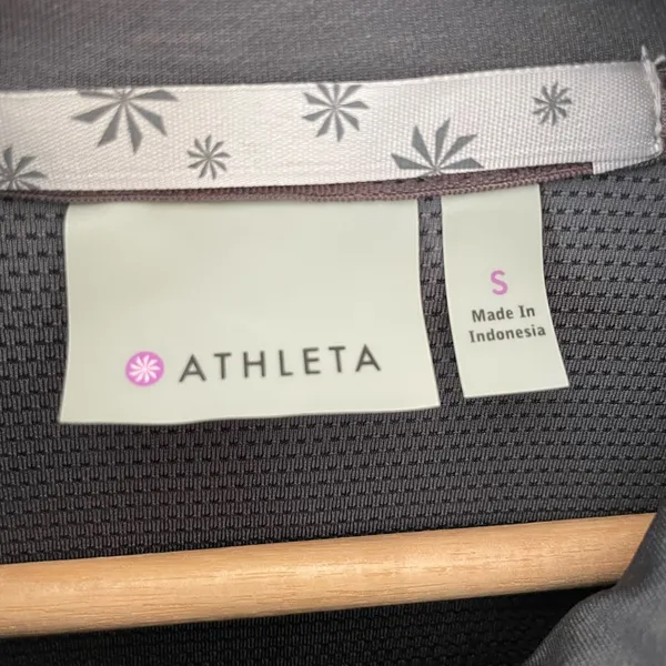 Athleta Yoga/Running Jacket Small - Image 3