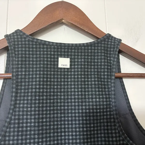Vuori Elevation Plyo Tank Black Check Size L — Soft Stretchy Performance Crop - Image 6