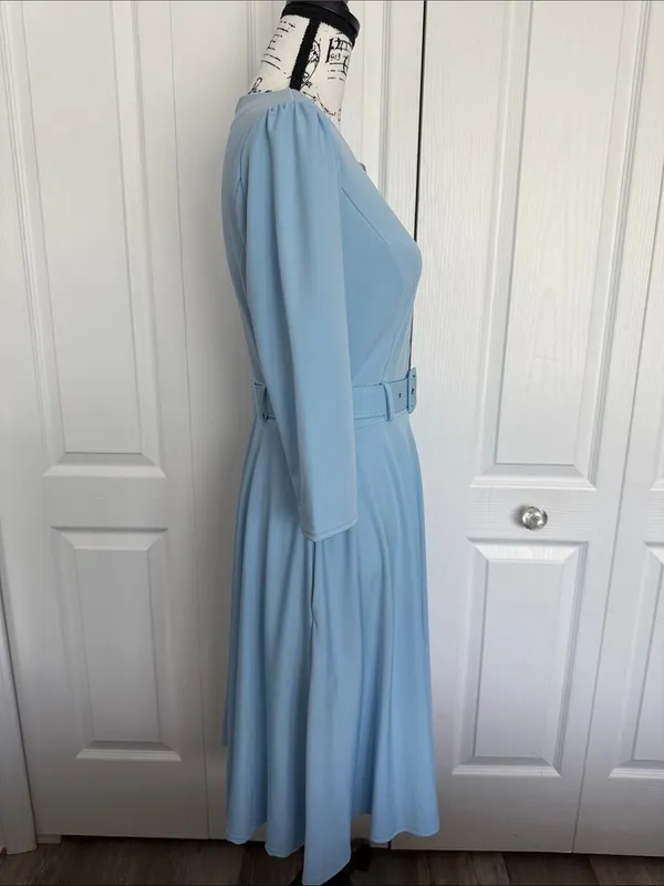 ChicMe Light Blue Belted Midi Dress with Front Zip Detail - Image 7