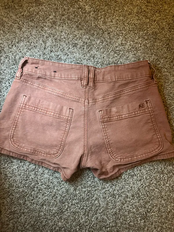 American Eagle Shorts Y2K - Image 3