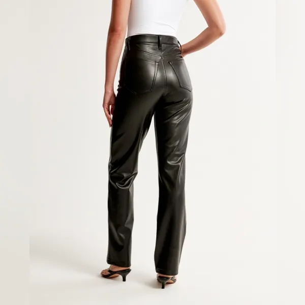 Abercrombie & Fitch Vegan Leather 90s Straight Pant Curve Love - Black - 24/00 - Image 5