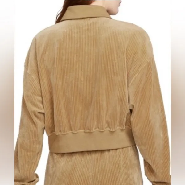 Nike Woman’s Rib Velour Quarter Zip Crop Pullover - Image 3