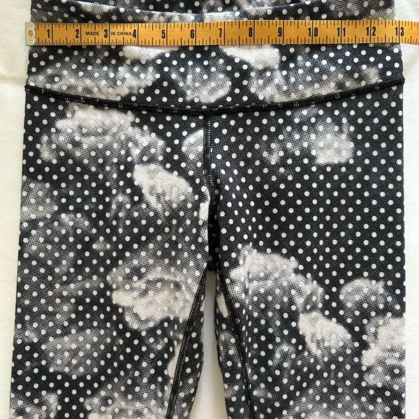 Lululemon - Black Polka-Dot Floral Cropped Leggings - Womens Size 4 - Image 9