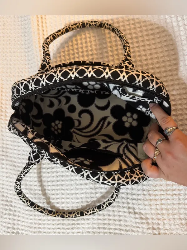Vera Bradley Black & White Insulated Lunch Bag - Image 3
