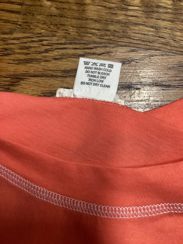 Yelete 100% cotton coral contrast crewneck tee. Size Medium - Image 9