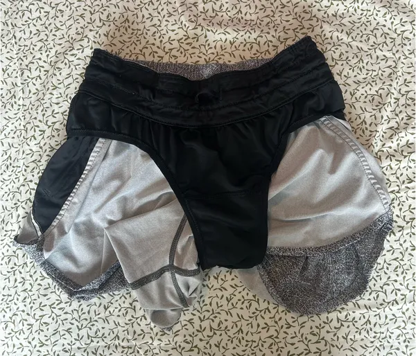 Lululemon tracker shorts  - Image 4