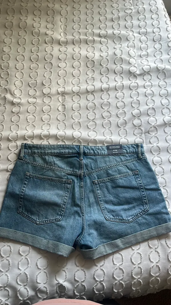 High-Waisted Jean Shorts H&M - Image 3