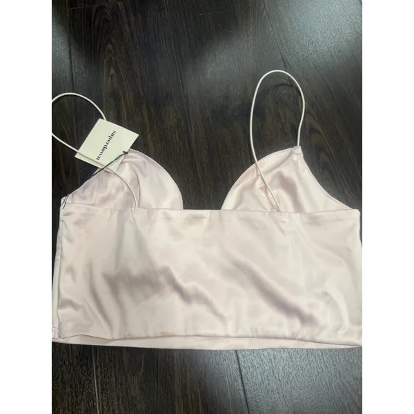 NWT Superdown Light Pink Satin Ruched Crop‎ Top - Size M - Image 5