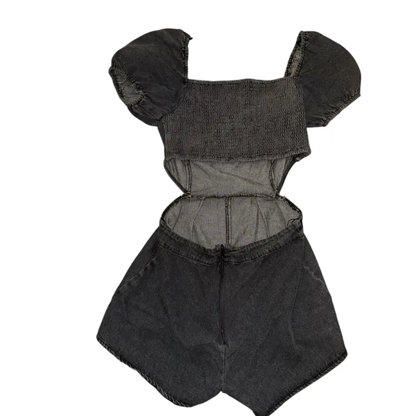 Altar'd State Puff sleeve romper with cut out back - Image 3