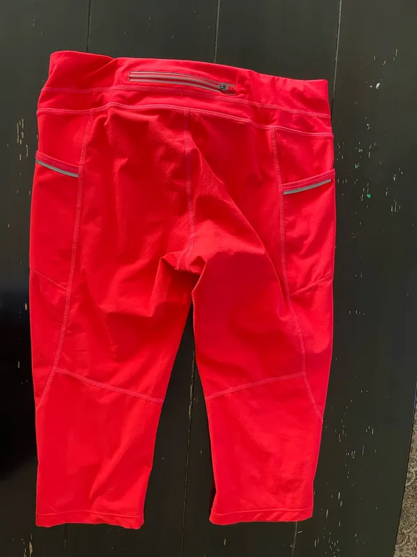 Bright Orange Athletic Capri ATHLETA Leggings ( Medium)   - Image 4