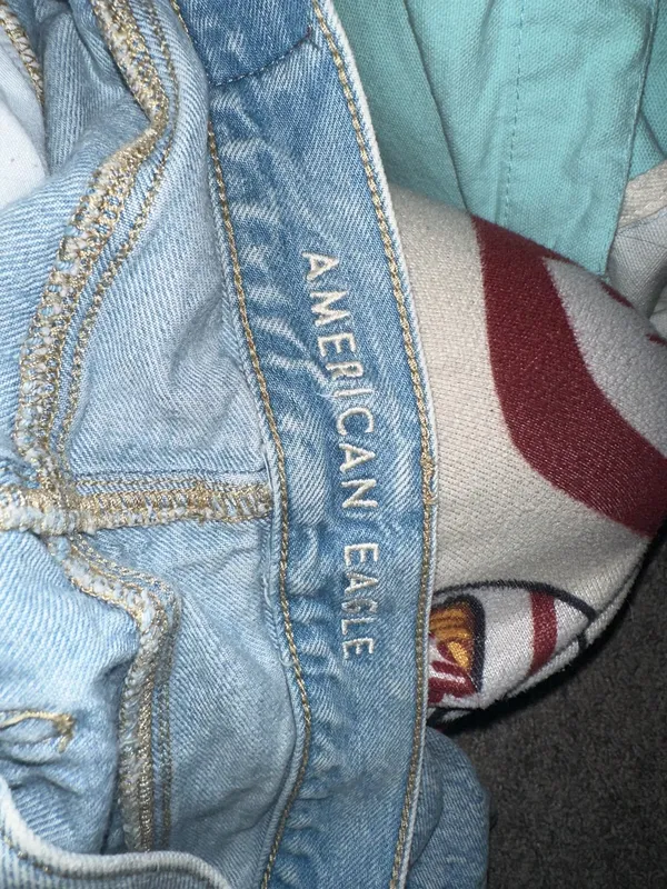 American Eagle Jeans Mom - Image 3