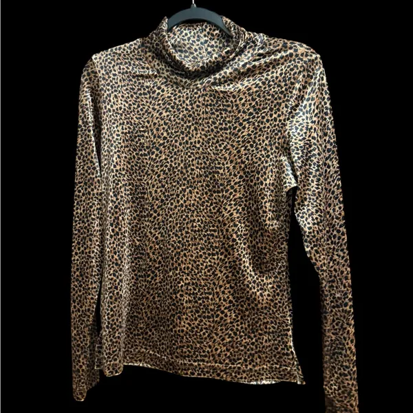 Sno Skins Vintage Velvet Leopard Print Long Sleeve Top - Image 2