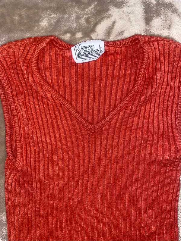 Vintage KNITs Sleeveless Ribbed V-Neck Tank Top - Image 3