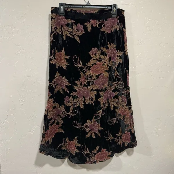 Miami by Francescas Black Velvet Floral High Low Skirt - Image 5